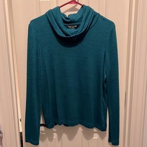 Long sleeve green Banana Republic top